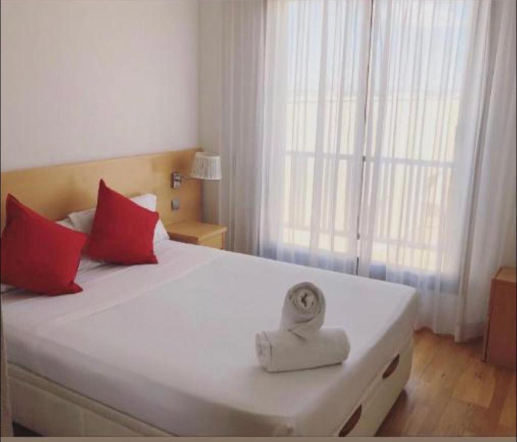 Suites Madrid Belfast 13 Ifema Airport المظهر الخارجي الصورة